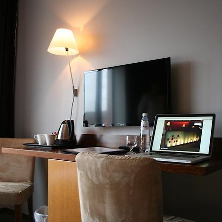 Hotel Sirius อุย ภายนอก รูปภาพ